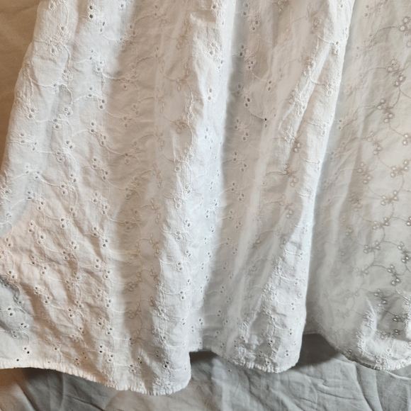 Paper Crane Eyelet Crochet Boho Sleeveless White Top - Picture 5 of 7